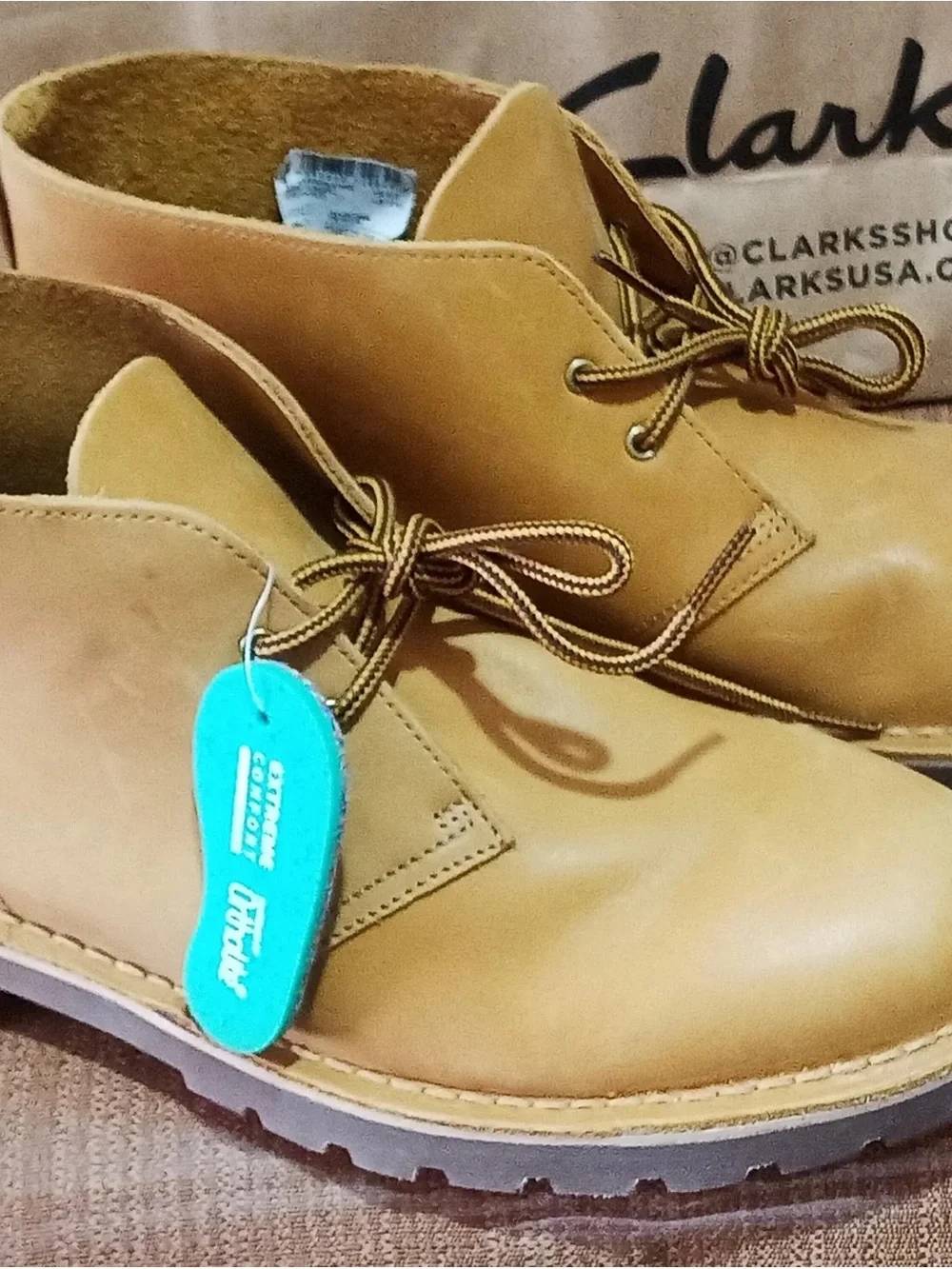 Clarks Overdale boots  Men’s Tan Leather Chukka Lace-Up Casual sz 8.5